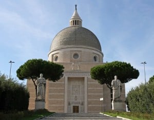 La chiesa dei SS: Pietro e Paolo all'EUR